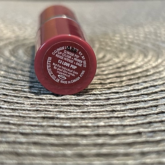 New Clinique Pop Lip-color plus Primer Rogue Intense plus Base Love Pop lipstick - Picture 7 of 7